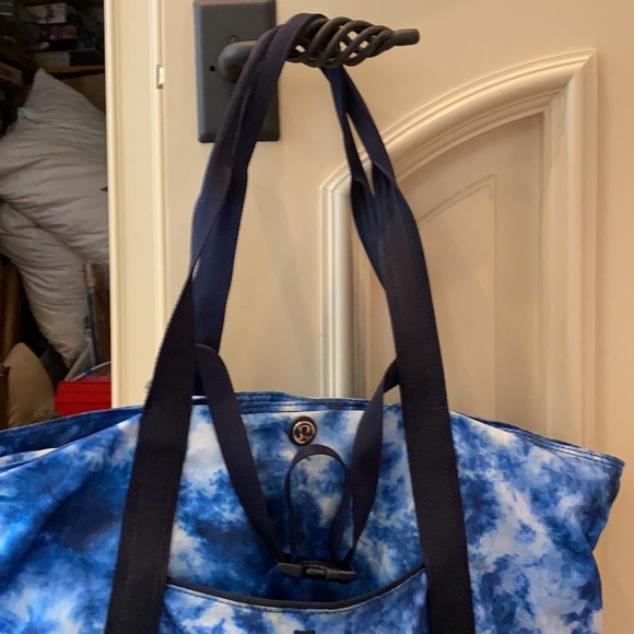 Live free tote - Picture 2 of 10